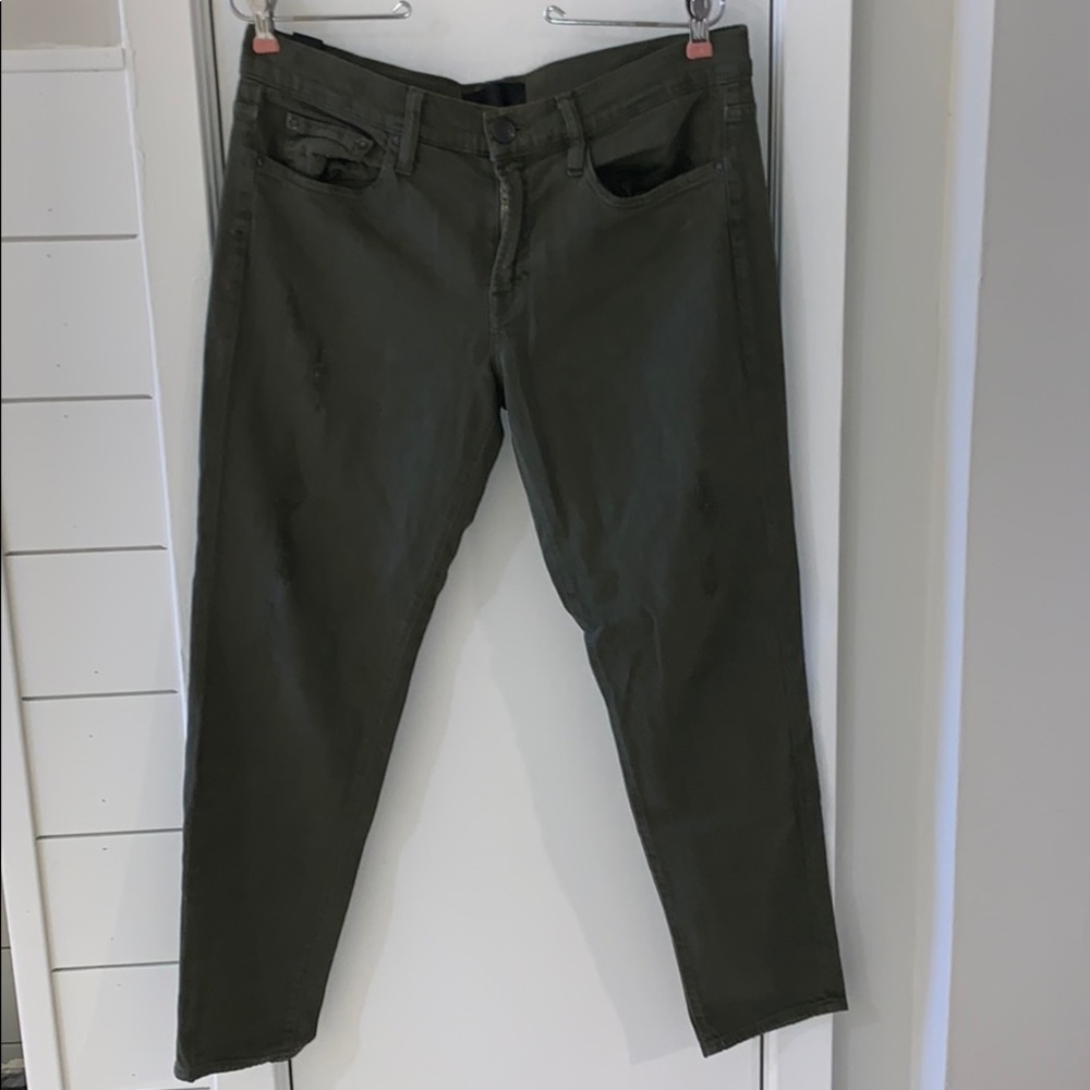 Vince relaxed fit, olive jeans. Size 28